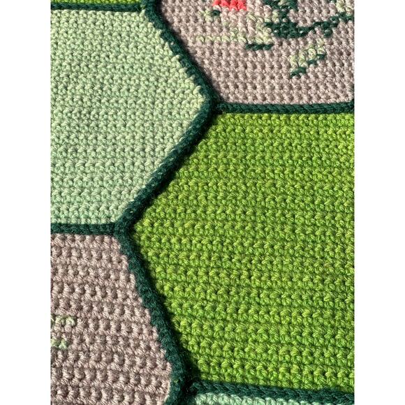 Vintage Hexagon Floral Roses Afghan Throw Blanket Flower Handmade Grandma 70s - Picture 8 of 10